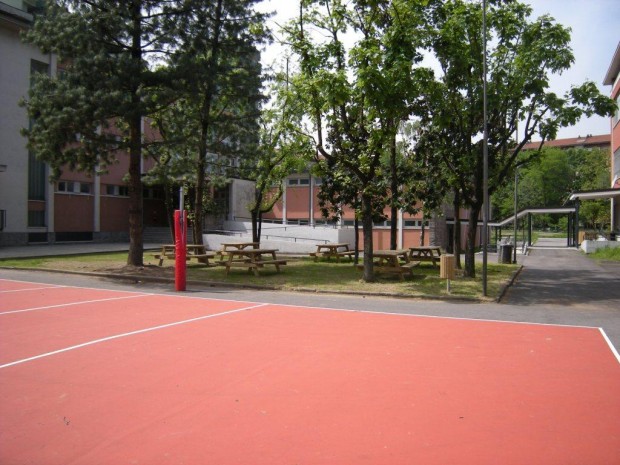 2008 Scuola elementare Pascoli. Area gioco